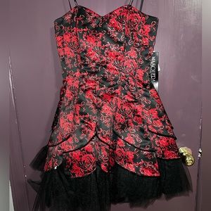 Masquerade - Strapless Red Floral Formal/Cocktail Dress  w/ Tulle Skirt - NWT